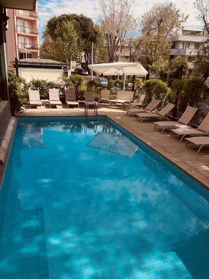 Hotel Montecarlo - Vista Mare Con Piscina & Area Fitness Riccione Zewnętrze zdjęcie